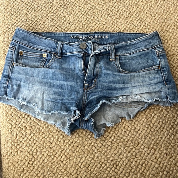 American Eagle Outfitters jean shorts. Size 8. Stretchy and comfortable. - Picture 1 of 2